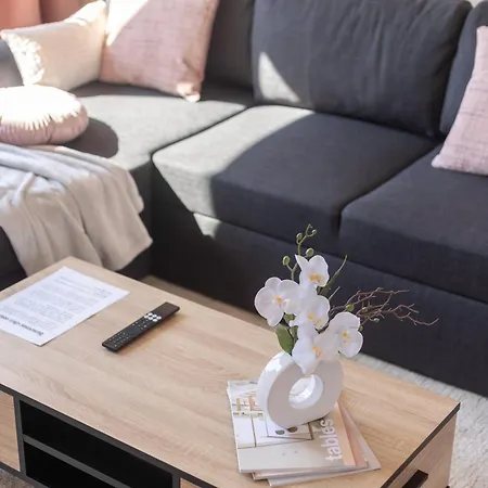 ゲストハウス Romantique A Liege, Et Salon Climatises, Sdb Privee, Kitchenette, 2e Etage リエージュ